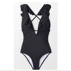 Cupshe Heart Falbala One Piece Swimsuit